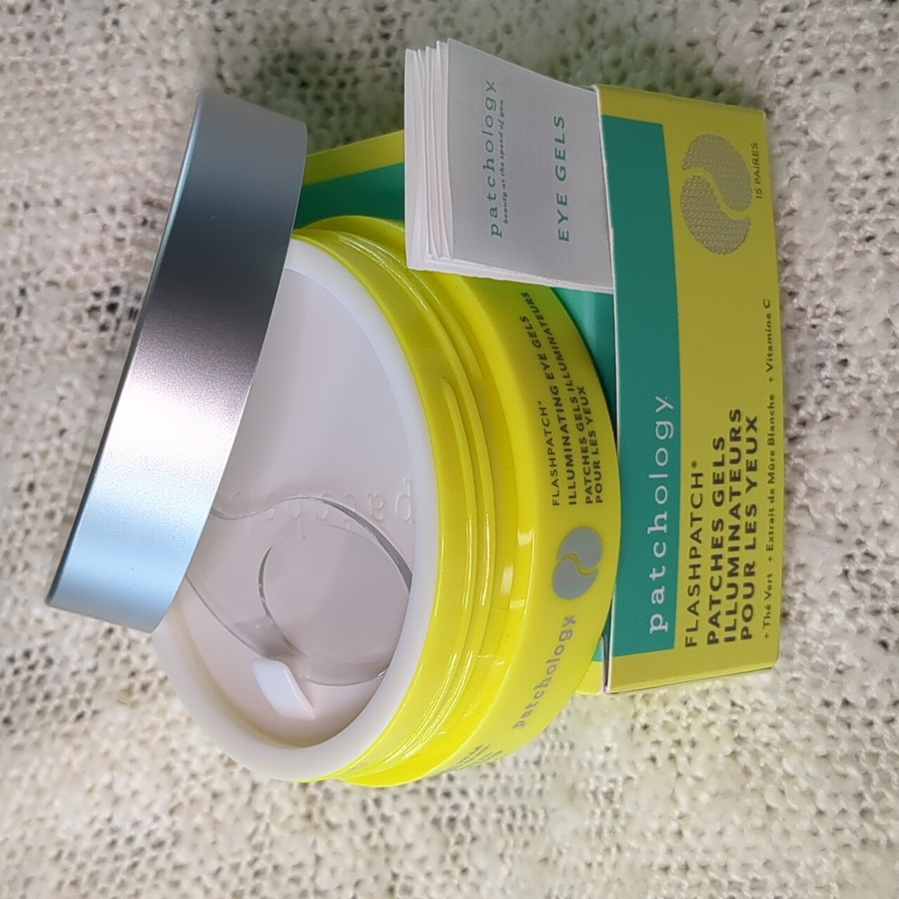 Patchology FlashPatch Illuminating Eye Gels, 15 pairs of eye gels - Picture 2 of 14